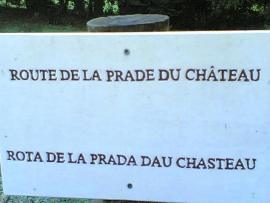 Cottage By The Chateau With Pool In National Parc Les Salles-Lavauguyon 외부 사진